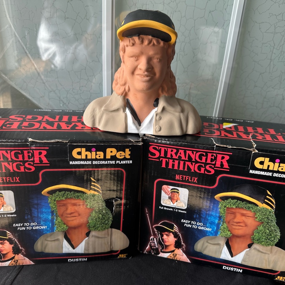 2 set Stranger Things Dustin Chia Pet Planter - Tan & Black Cap with Green 'Hair
